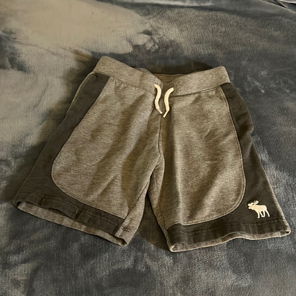 Abercrombie boys sweat shorts 9/10
